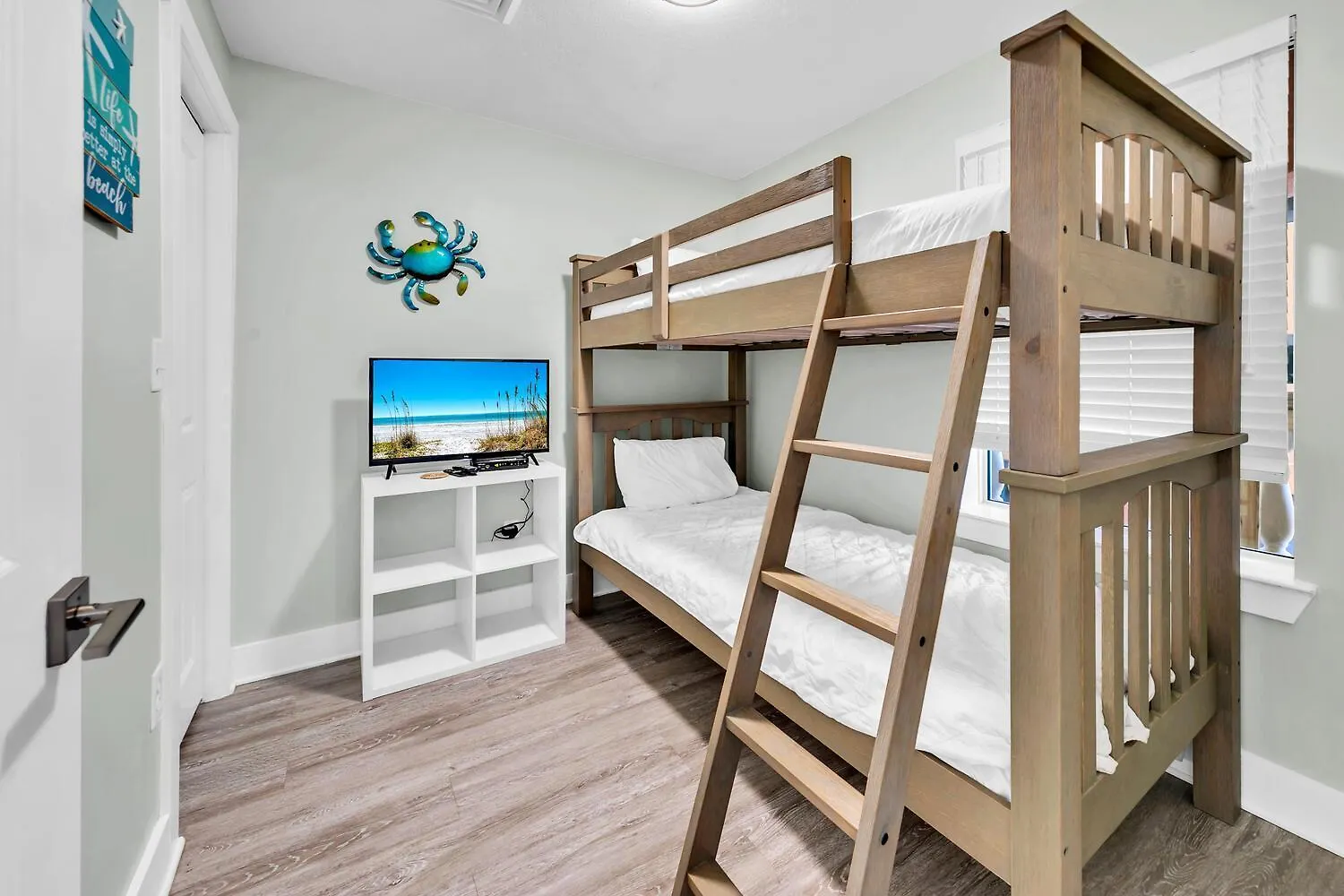 Calypso 3-202 - The Sea Suite Panama City Beach Holiday home